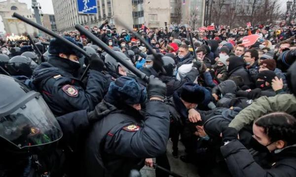 رفتار تند کرملین را علیه معترضان روسی,آزادی الکسی ناوالنی