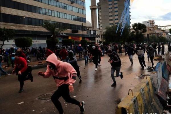 اعتراضات در لبنان,تشدید درگیری معترضان با نیروهای امنیتی در طرابلس