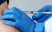 رنامه واکسیناسیون جهانی,واکسن کرونا برای گروه‌های حساس و کادر درمان