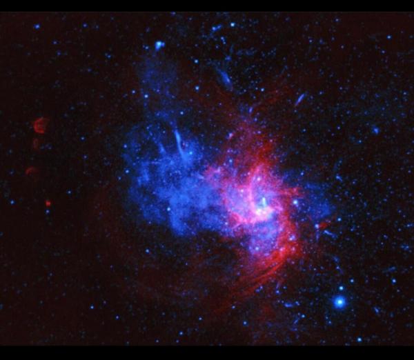 نفجار ستاره ای غیرعادی,علت