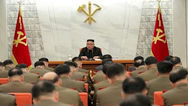 رهبر کره شمالی, تشدید کنترل نظامیان کره شمالی