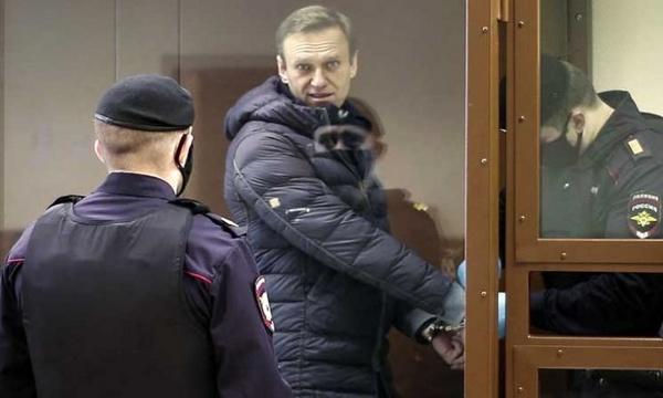 تایید حکم حبس الکسی ناوالنی,مخالف سرشناس پوتین