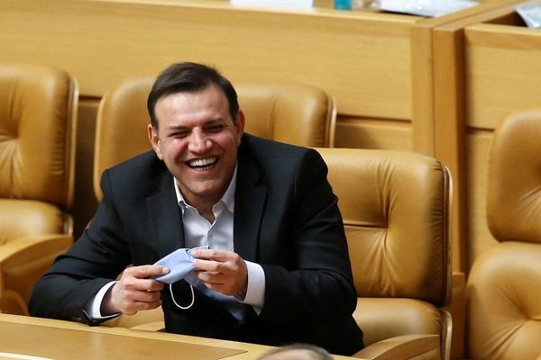 شهابالدین عزیزی شهابالدین عزیزی,رئیس فدراسیون فوتبال