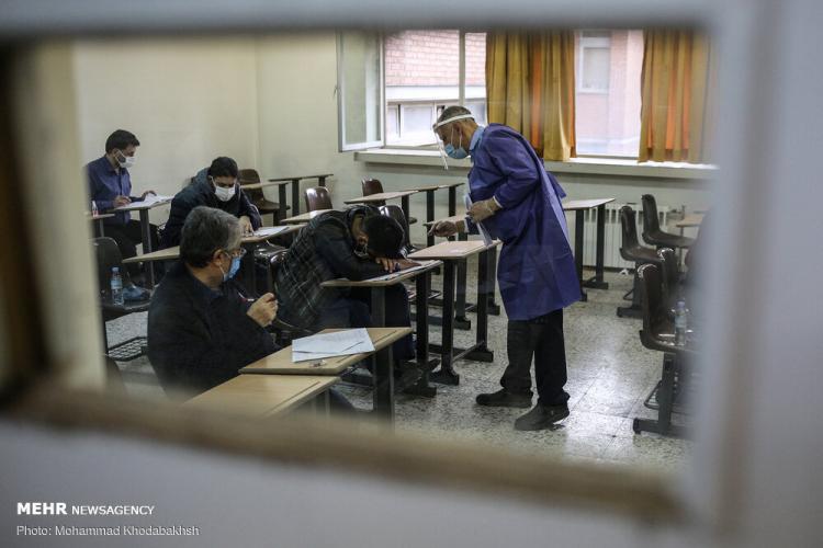تصاویر آزمون ورودی دوره دکتری نیمه متمرکز سال ۱۴۰۰,عکس های آزمون دکتری در تهران,تصاویر آزمون دکتری ۱۴۰۰