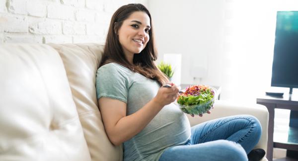 اهمیت به تغذیه همسر باردار، رفتار با همسر باردار