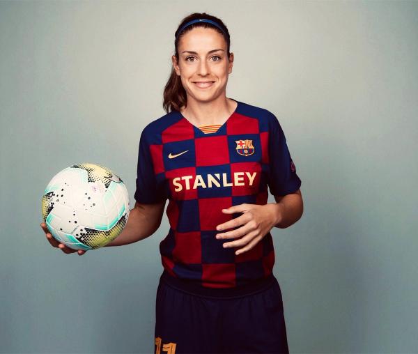 الکسیا پوتیاس برنده توپ طلا,بهترین بازیکن فوتبال زنان,تصاویر جدید الکسیا پوتیاس