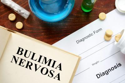 علائم بیماری بولیمیا,روش های علاج بیماری بولیمیا,علل بروز بیماری بولیمیا