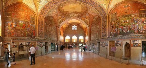 چهل ستون اصفهان,کاخ چهل ستون,چهل ستون