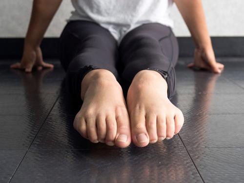 تمرینات ورزشی برای صافی کف پا,ورزش های مناسب برای درمان صافی کف پا