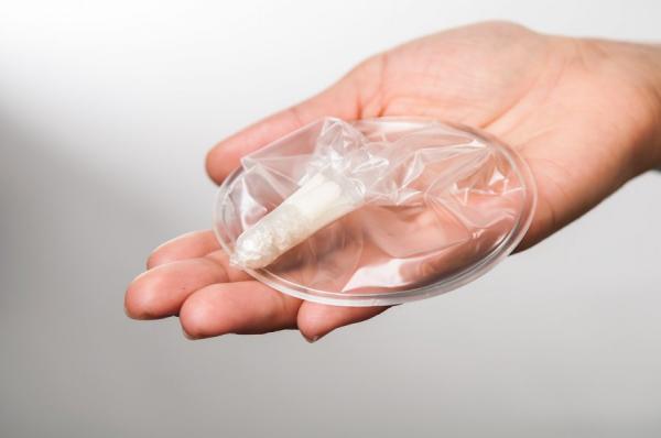 کاندوم زنانه,بررسی کاندوم زنانه,ویژگی های کاندوم زنانه