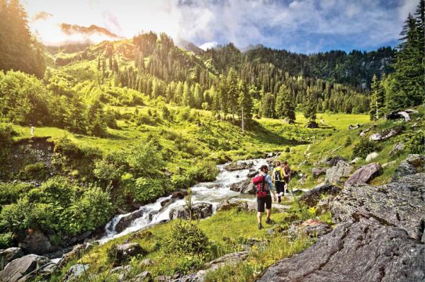 روز جهانی کوهستان و کوهنوردی,تفریحات  کوهستانی,تفاوت‌های جالب کوهنوردهای خارجی و داخلی