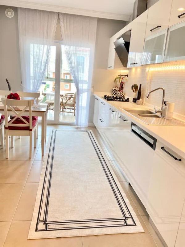 فرش آشپزخانه سفید ساده