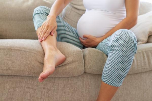 ورم پا در بارداری,دلیل ورم پا در بارداری,راه درمان ورم پا در بارداری