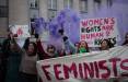 جنبش‌های فمینیستی,نشانه های فمینیست چیست,زنان فمینیست
