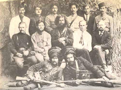 جنبش جنگل,گسترش بلشویسم در گیلان,میرزاکوچک خان جنگلی
