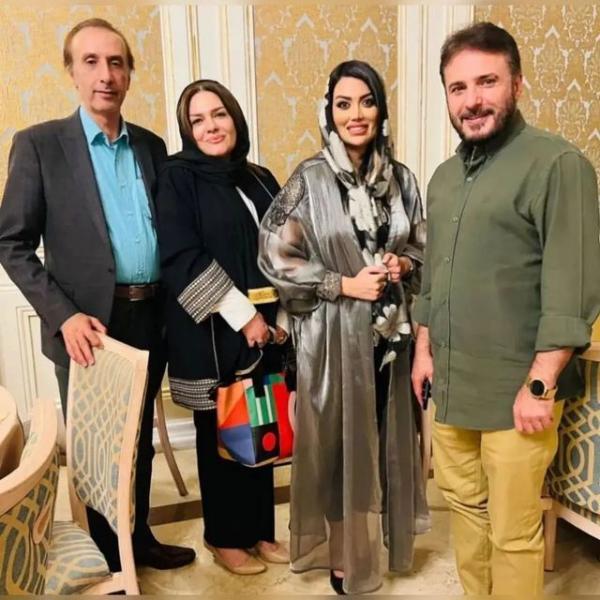 محمدرضا حیاتی در کنار همسرش و سیدجواد هاشمی