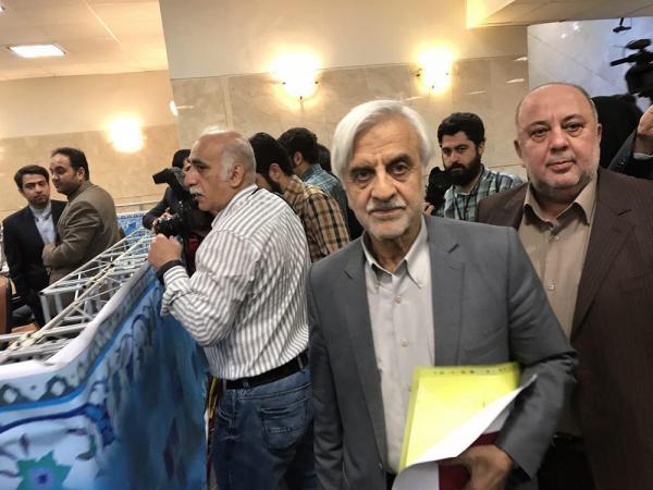 سید مصطفی هاشمی طبا در روز رای گیری انتخابات ریاست جمهوری