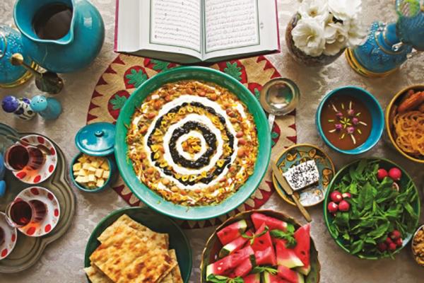 توصیه‌های تغذیه‌ای برای روزه‌داران,ماه مبارک رمضان,راه های حفظ سلامت روزه داران,روزه داران,برنامه غذایی صحیح برای روزه داران