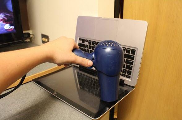 نکاتی درباره ی ریختن آب روی لپ تاپ,در صورت ریختن آب روی لپ تاپ چه کنیم,ریختن آب روی لپ تاپ