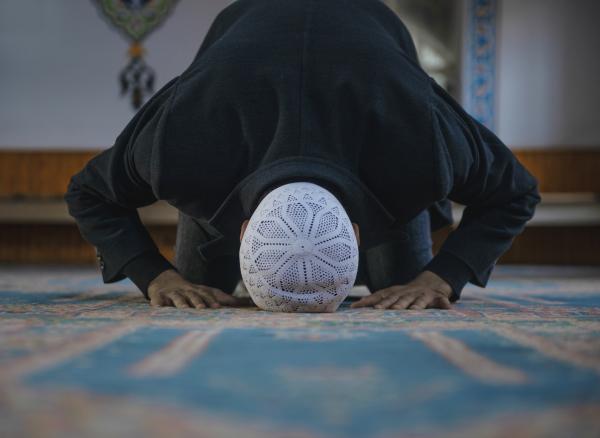 خواندن نماز امام حسن عسکری