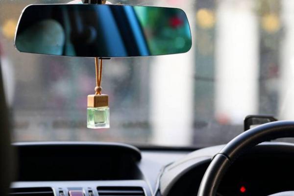 راههای برطرف کردن بوی بد خودرو