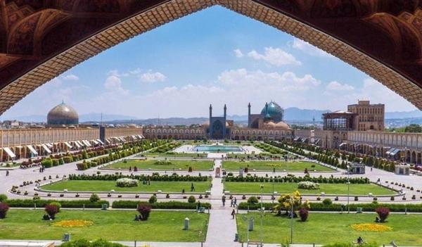 میدان نقش جهان، عجایب هفتگانه ایران باستان