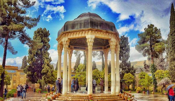 حافظیه شیراز، مکان های دیدنی و تفریحی برای بازنشستگان