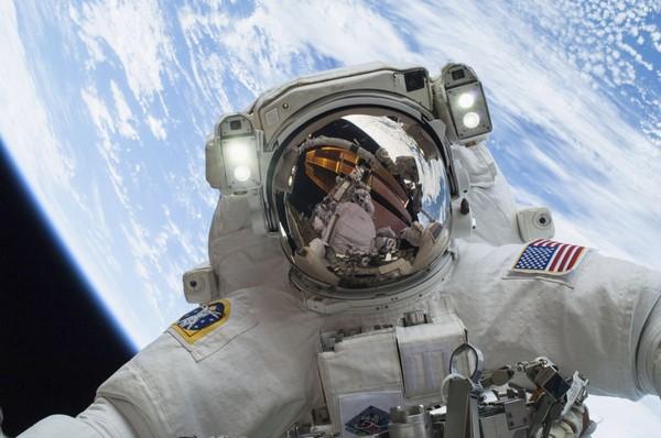 چالش‌های روزمره فضانوردان,زندگی دانشمندان علوم فضایی,سفرهای علمی با فضاپیما