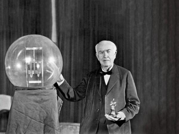 اختراع لامپ توسط ادیسون,لامپ ادیسون،مخترع لامپ,لوئیس هاوارد لاتیمر