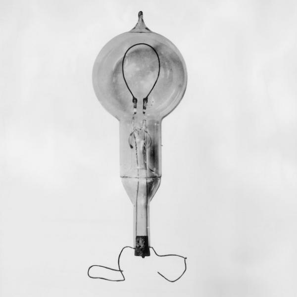اختراع لامپ توسط ادیسون,لامپ ادیسون،مخترع لامپ,لوئیس هاوارد لاتیمر