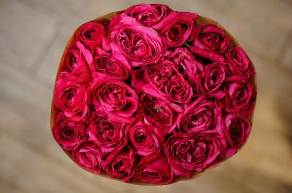 گل رز,گل فروشی آنلاین,
<p>خرید دسته گل ارزان از سولین بازار