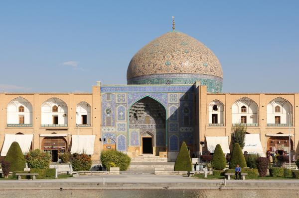 آتشگاه اصفهان,سی و سه پل,جاهای دیدنی اصفهان