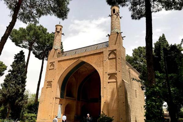 جاذبه های گردشگری اصفهان,چهل ستون,جاهای دیدنی اصفهان