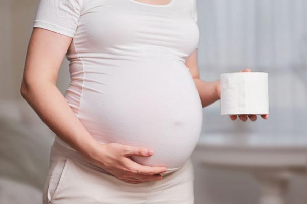 خشک کردن واژن برای پیشگیری از ترشحات واژن در دوران بارداری