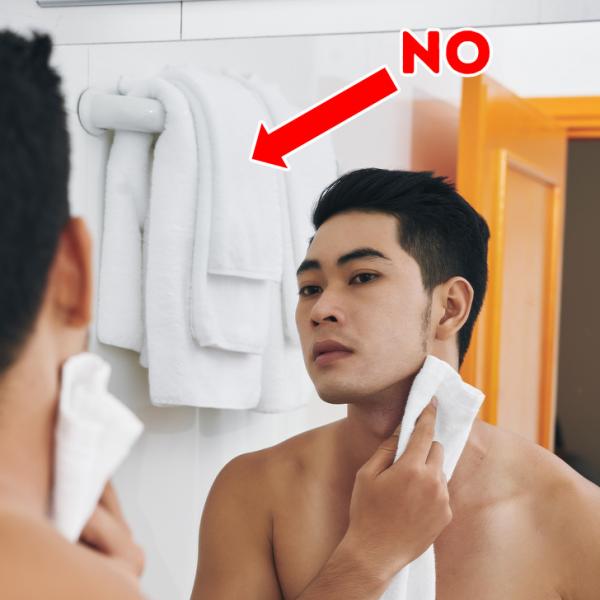 اشتباهات رایج در حمام و دستشویی,روش های رعایت نکات بهداشتی در حمام,روش های مقابله با مشکلات پوستی,بهترین روش برای شامپو کردن موها,روش های پیشگیری از ورود میکروب ها به بدن