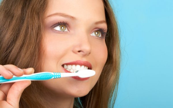 راهکارهای سفید کردن دندان,سلامت دندان,خمیر دندان ذغالی