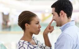 بچگانه حرف زدن دخترانه,دلایل بچگانه حرف زدن زوج ها,فواید بچگانه حرف زدن زن و شوهرها
